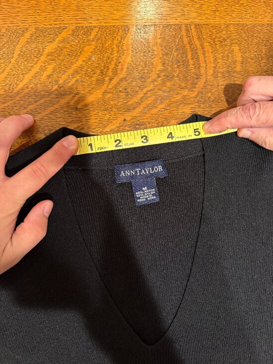 Ann Taylor V-Neck Sweater -- Medium - Picture 6 of 7